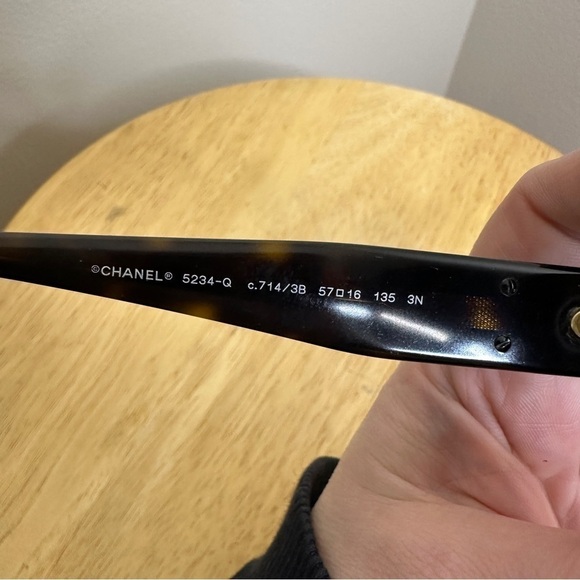 Chanel CC Turnlock Sunglasses 5234 Q Tortoise Quilted Leather Trim - Picture 8 of 16